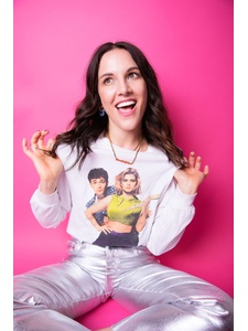 The Hot Seat - Stephanie Izsak thumbnail