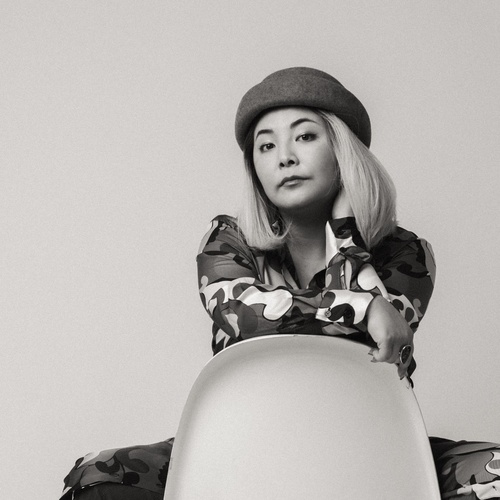 The Hot Seat - Mayumi Yoshida thumbnail